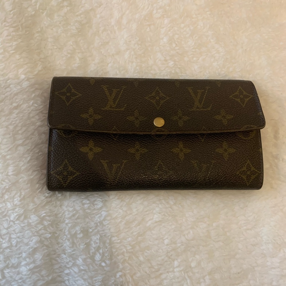 Authentic Louis Vuitton Monogram Wallet